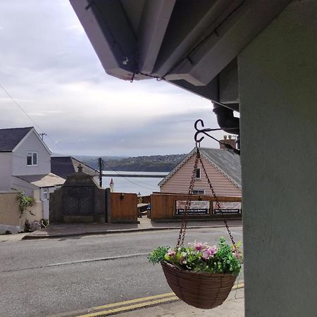 Rose And Crown Hotel & Hope And Anchor Bar Goodwick Dış mekan fotoğraf