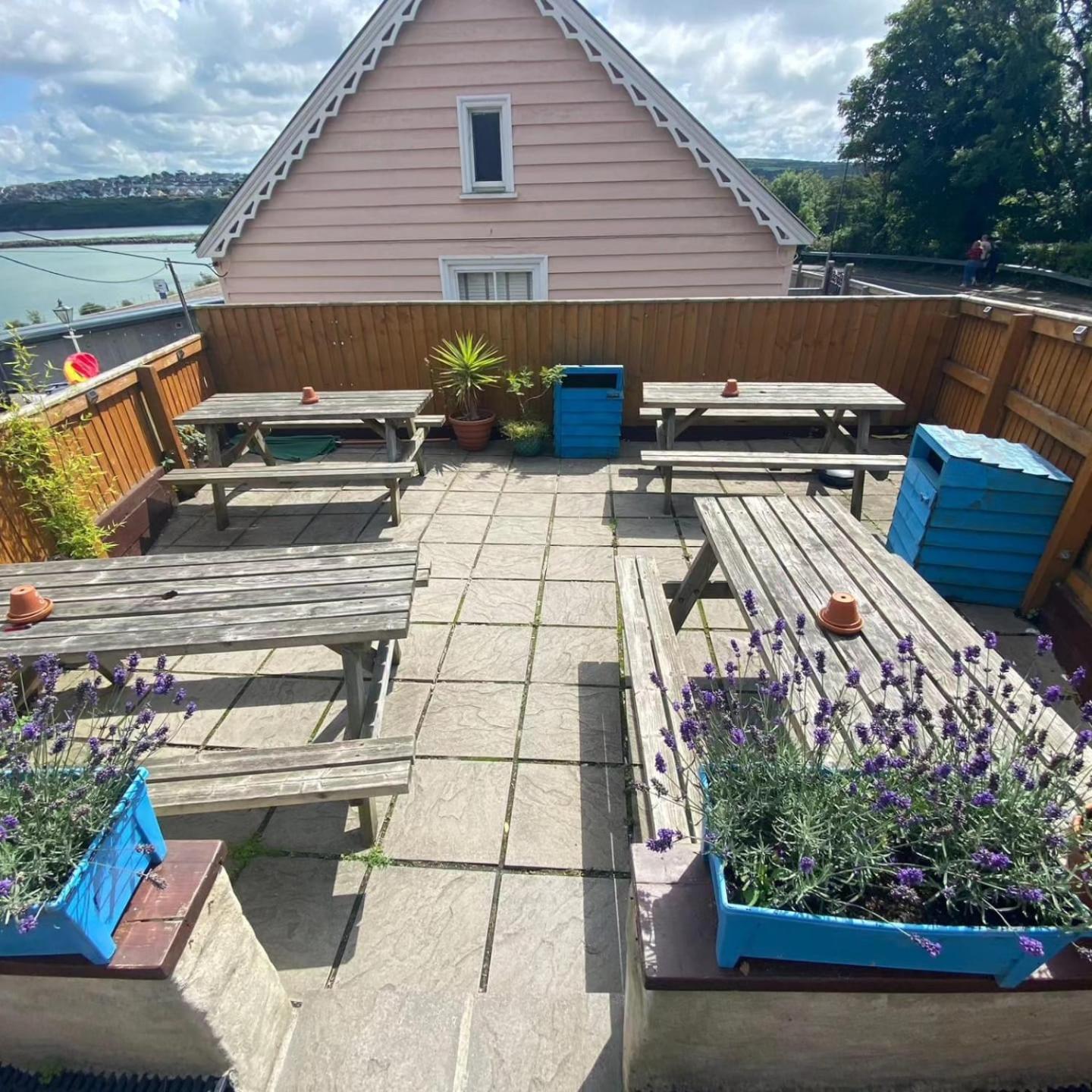 Rose And Crown Hotel & Hope And Anchor Bar Goodwick Dış mekan fotoğraf